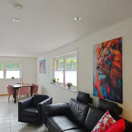 아파트 2 Fluesse Mit Dachterrasse Fuer 6 Gaeste Und Max 2 Hunde In 1a Lage 슈라이덴