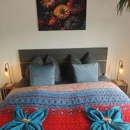 아파트 2 Fluesse Mit Dachterrasse Fuer 6 Gaeste Und Max 2 Hunde In 1a Lage *