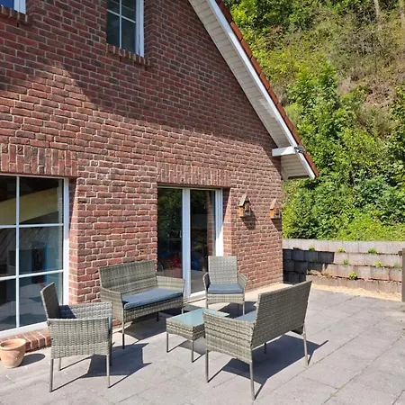 아파트 2 Fluesse Mit Dachterrasse Fuer 6 Gaeste Und Max 2 Hunde In 1a Lage *