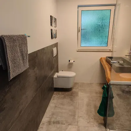 2 Fluesse Mit Dachterrasse Fuer 6 Gaeste Und Max 2 Hunde In 1a Lage 슈라이덴