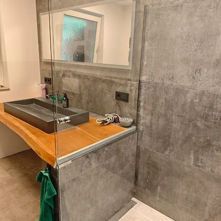 2 Fluesse Mit Dachterrasse Fuer 6 Gaeste Und Max 2 Hunde In 1a Lage *